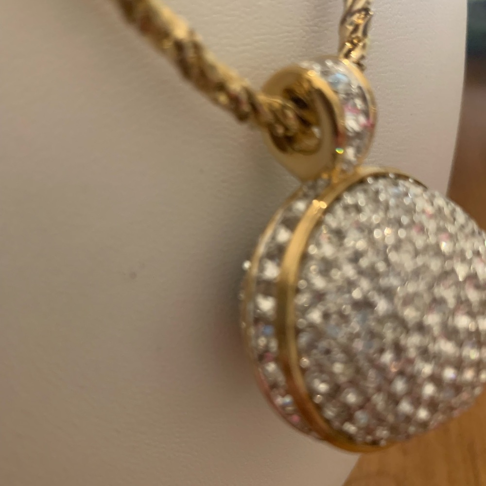 Swarovski Elegant Gold and Silver Pendant Necklace lots of Bling Bling - Picture 3 of 5